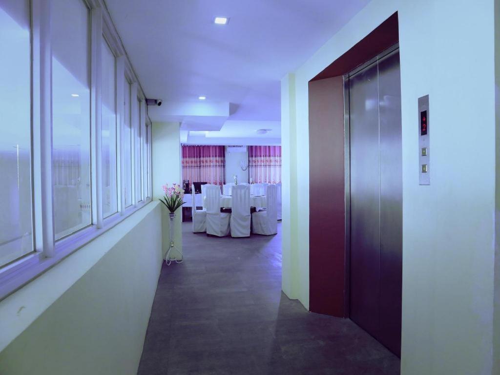 King & Queen Hotel Monywa Luaran gambar