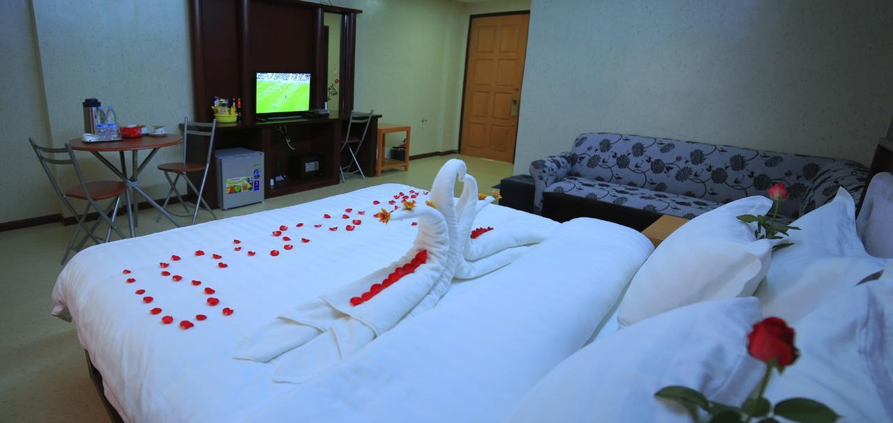 King & Queen Hotel Monywa Luaran gambar
